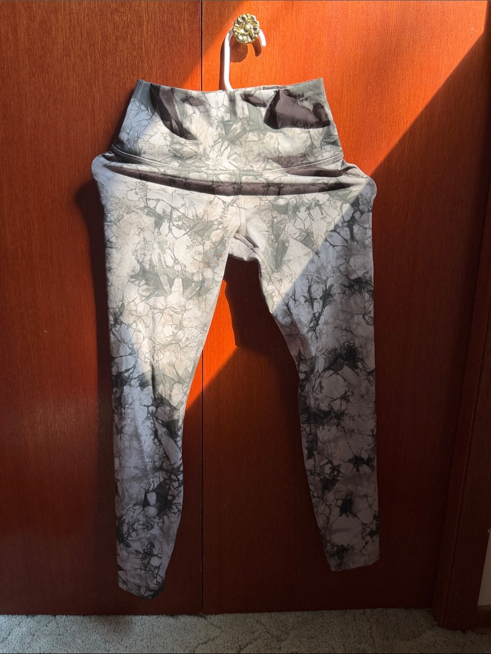 lululemon athletica Gray Marble Pattern Leggings